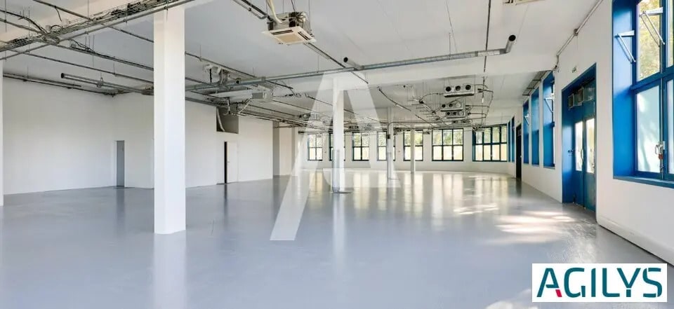 Flex in Fresnes for lease - Interior Photo - Image 2 of 5