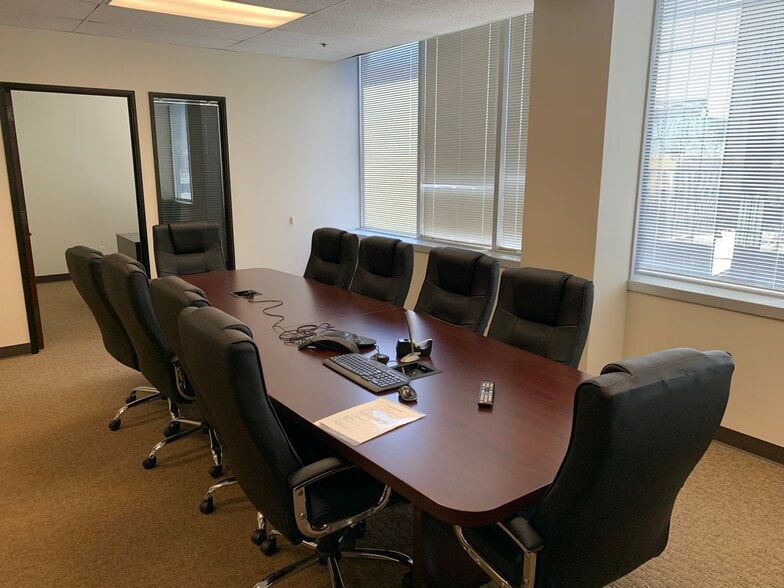 609-611 Wilshire Blvd, Los Angeles, CA for lease - Interior Photo - Image 3 of 34