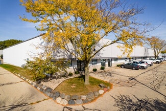 Plus de détails pour 2532-2550 Advance Rd, Madison, WI - Industriel à louer
