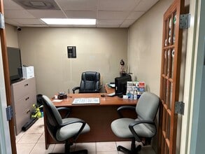 7812 Symmes Rd, Gibsonton, FL à louer Photo intérieure- Image 2 de 3