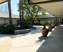 1400 Chester Ave, Bakersfield, CA for lease Building Photo- Image 2 of 3