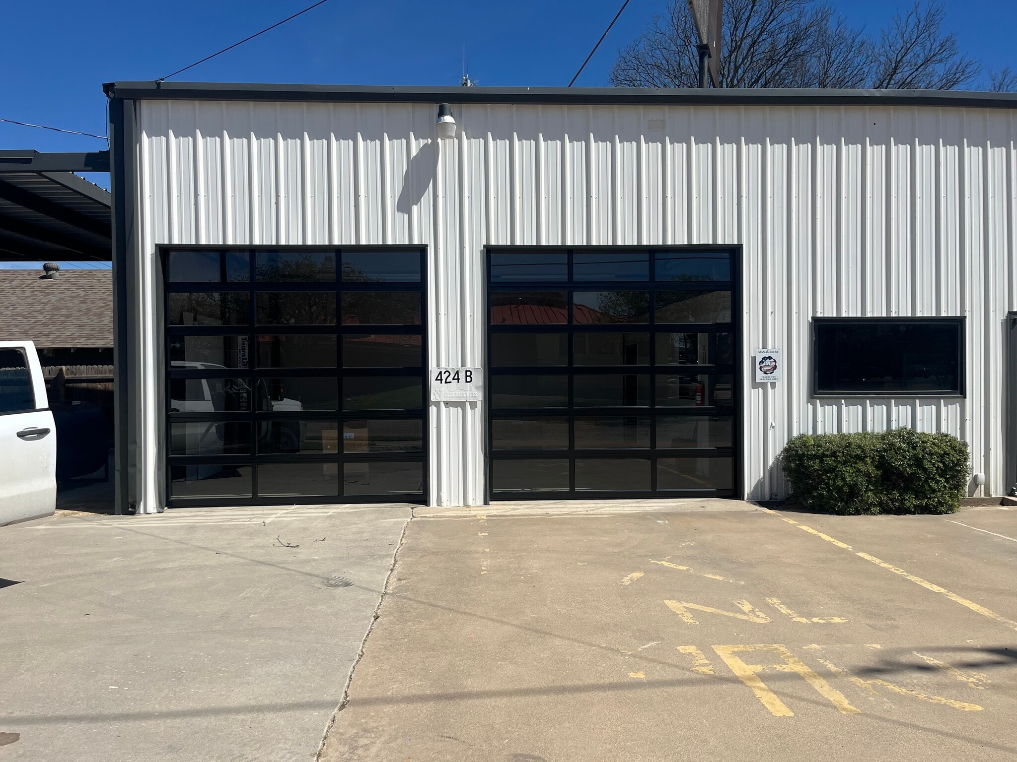 424 W Henderson St, Cleburne, TX for lease Interior Photo- Image 1 of 11