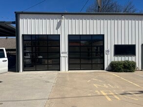 424 W Henderson St, Cleburne, TX for lease Interior Photo- Image 1 of 11