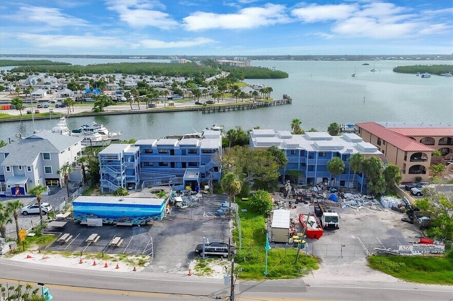 1815 Gulf Blvd, Englewood, FL à vendre - Photo du bâtiment - Image 2 de 5