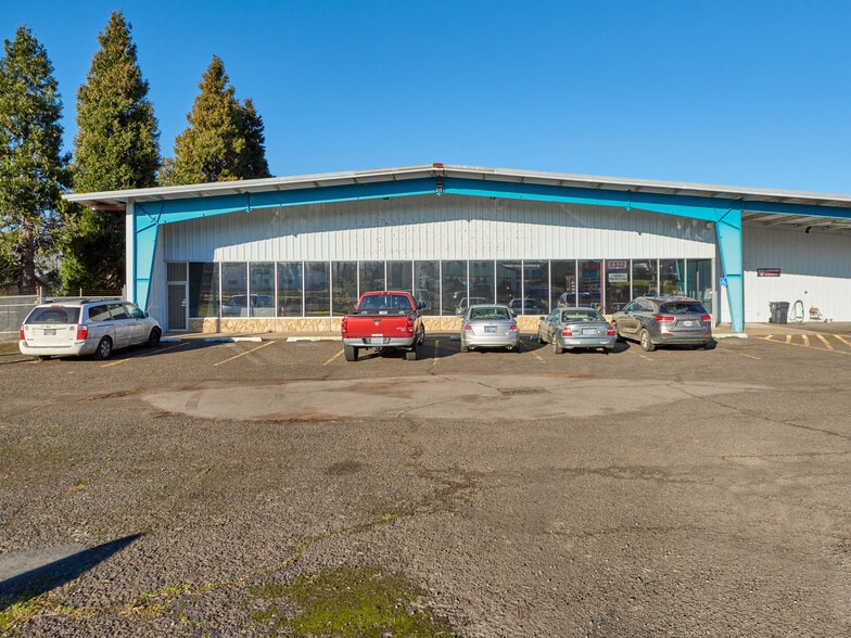 812 McClaine St, Silverton, OR for sale - Building Photo - Image 2 of 64