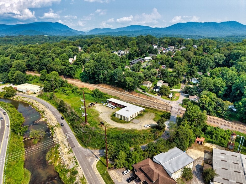 92 Thompson St, Asheville, NC for sale - Building Photo - Image 3 of 5