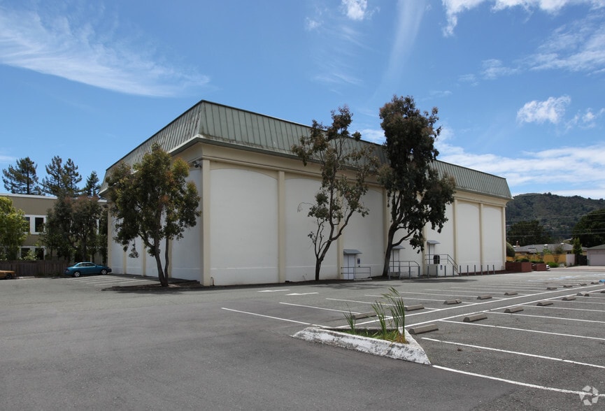 41 Tamal Vista Blvd, Corte Madera, CA for lease - Building Photo - Image 2 of 3