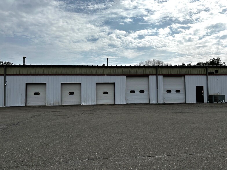 115 Hurley Rd, Oxford, CT for lease - Building Photo - Image 2 of 2