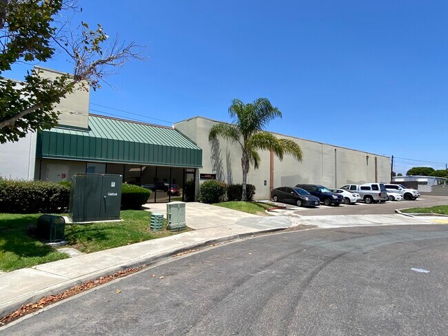 Plus de détails pour 616 Marsat Ct, Chula Vista, CA - Industriel à louer