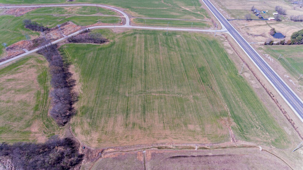 Frank Yost Lane, Hopkinsville, KY for sale - Building Photo - Image 1 of 3
