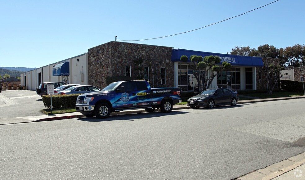 1360-1370 Bayport Ave, San Carlos, CA à vendre - Photo du bâtiment - Image 2 de 14