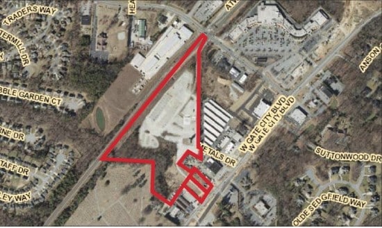 1 Metals Dr, Greensboro, NC à vendre - Photo du bâtiment - Image 2 de 2