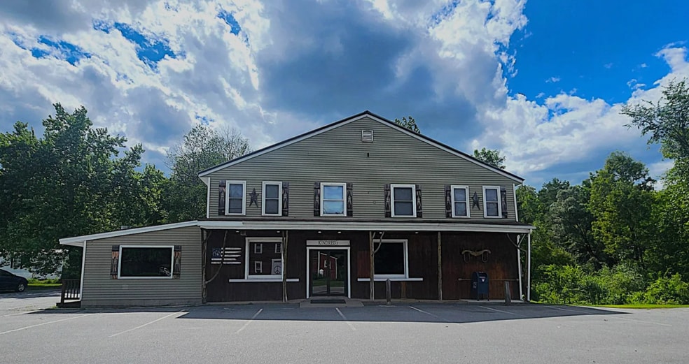 181 South St, Springfield, VT for sale - Primary Photo - Image 1 of 3