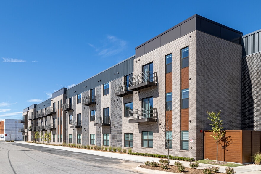 627 Emma ave, Springdale, AR à louer - Photo du bâtiment - Image 2 de 27