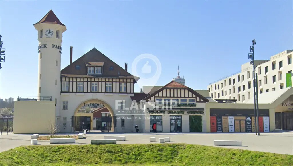 Retail in Romainville for lease Building Photo- Image 1 of 5