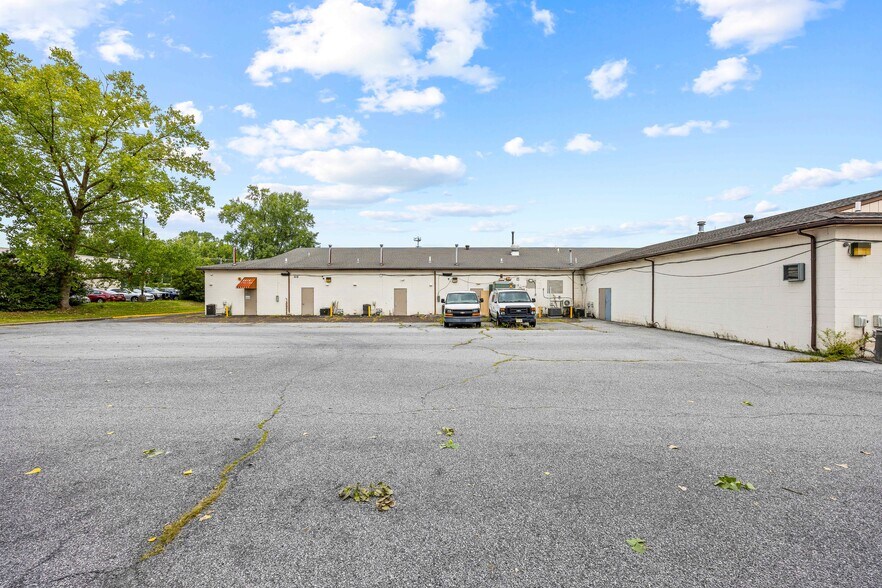2910 Route 130, Delran, NJ à louer - Photo du bâtiment - Image 2 de 9