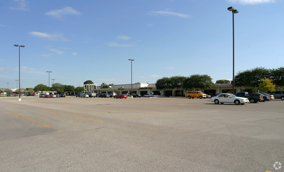 5400 Griggs Rd, Houston, TX for lease - Building Photo - Image 2 of 5