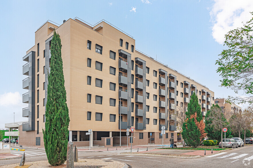 Avenida De Jorge Oteiza, 5, Torrejón De Ardoz, Madrid à louer - Photo principale - Image 1 de 4