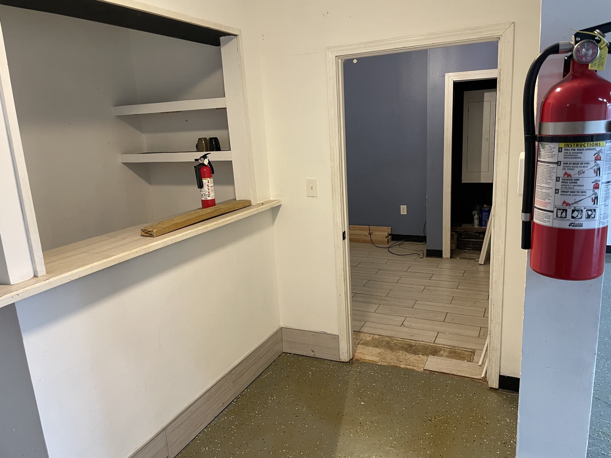 427 S Church St, Saint Peters, MO for lease Interior Photo- Image 1 of 6