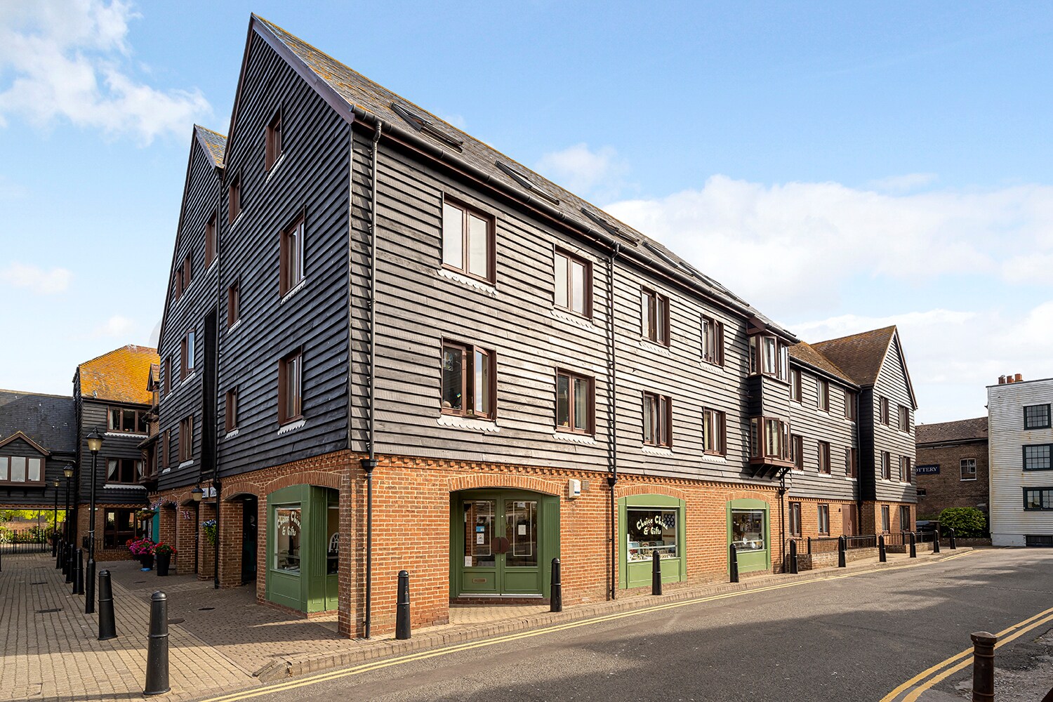 1-2 Strand Ct, Rye à vendre Photo principale- Image 1 de 14