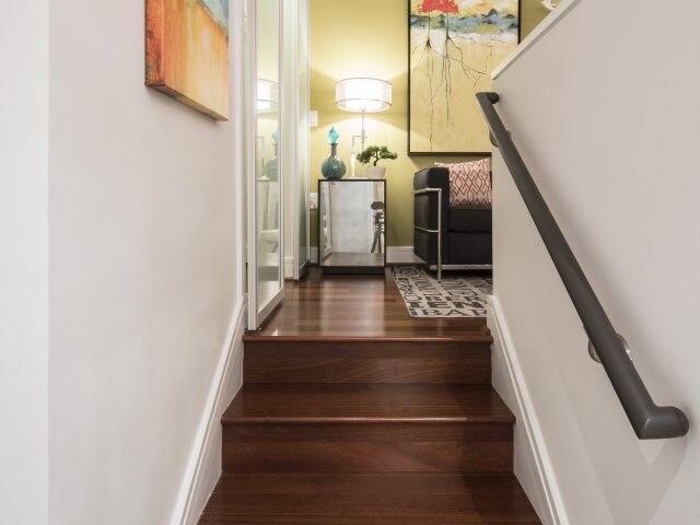 8210 Crestwood Heights Dr, McLean, VA à louer - Photo du bâtiment - Image 3 de 50