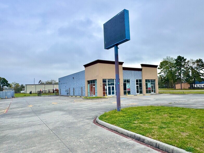 5737 Fm-1960 Rd E, Humble, TX à louer - Photo du bâtiment - Image 2 de 9