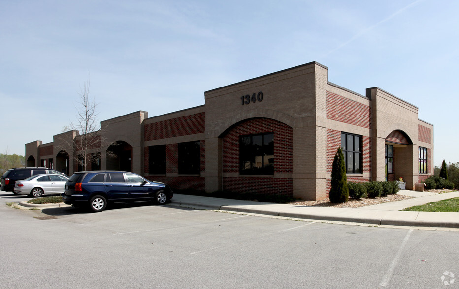 1340 Wall Rd, Wake Forest, NC for lease - Primary Photo - Image 1 of 17