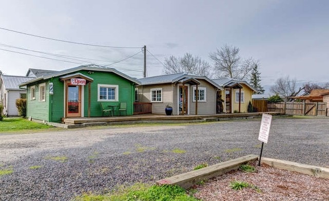 407 W Main St, Carlton, OR for lease - Building Photo - Image 3 of 3