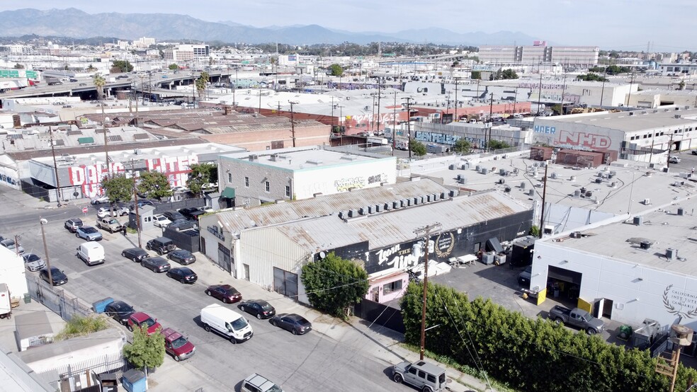 1410-1412 Elwood St, Los Angeles, CA à vendre - Photo du bâtiment - Image 3 de 42