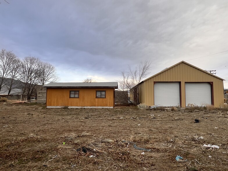 609 E H St, Tehachapi, CA for sale - Primary Photo - Image 1 of 18