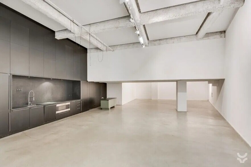 Bureau dans Paris à vendre - Photo du bâtiment - Image 1 de 13