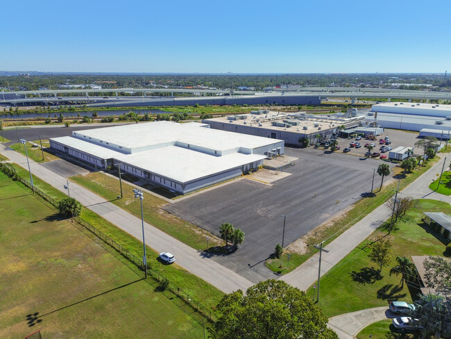 Plus de détails pour 3900 W Coachman Ave, Tampa, FL - Industriel à louer