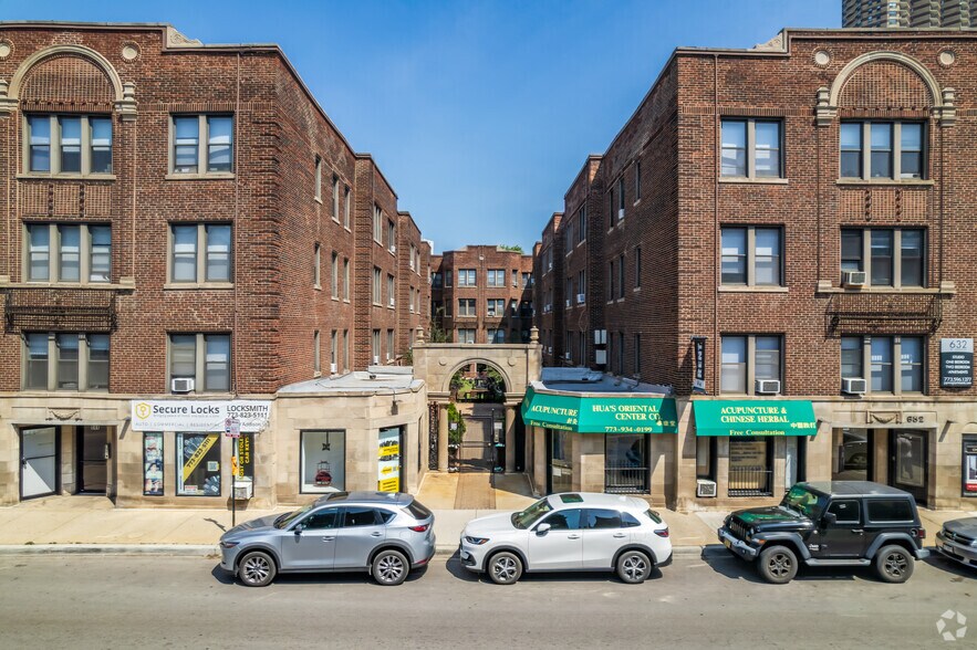 632-644 W Addison St, Chicago, IL for lease - Building Photo - Image 2 of 15