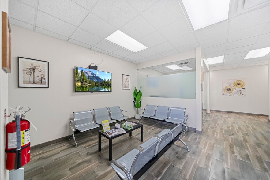 13861 Plantation Rd, Fort Myers, FL for sale - Building Photo - Image 3 of 28