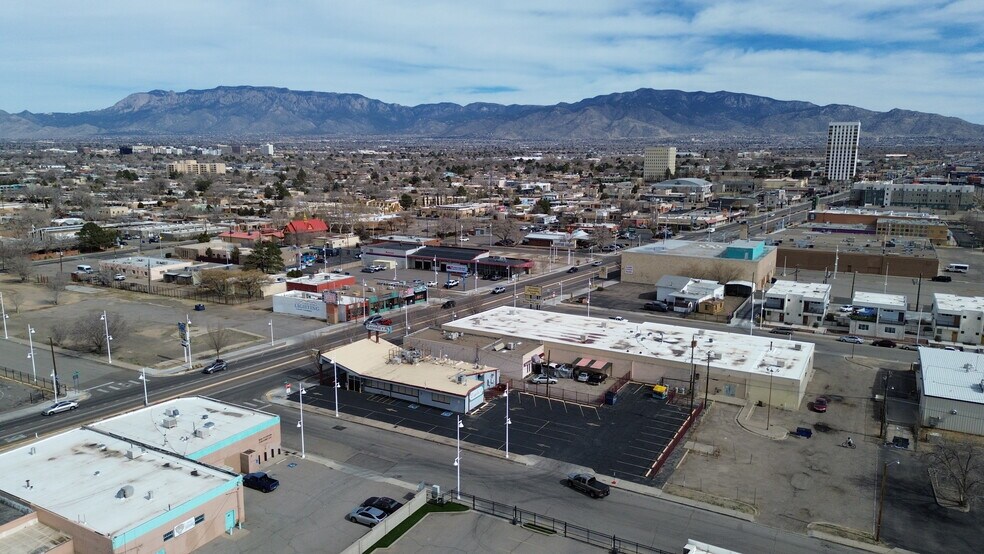 4500 Central Ave SE, Albuquerque, NM à vendre - Photo du bâtiment - Image 2 de 20