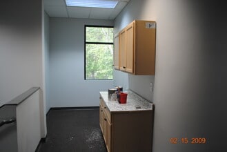 1955 Vaughn Rd NW, Kennesaw, GA à louer Photo intérieure- Image 2 de 24