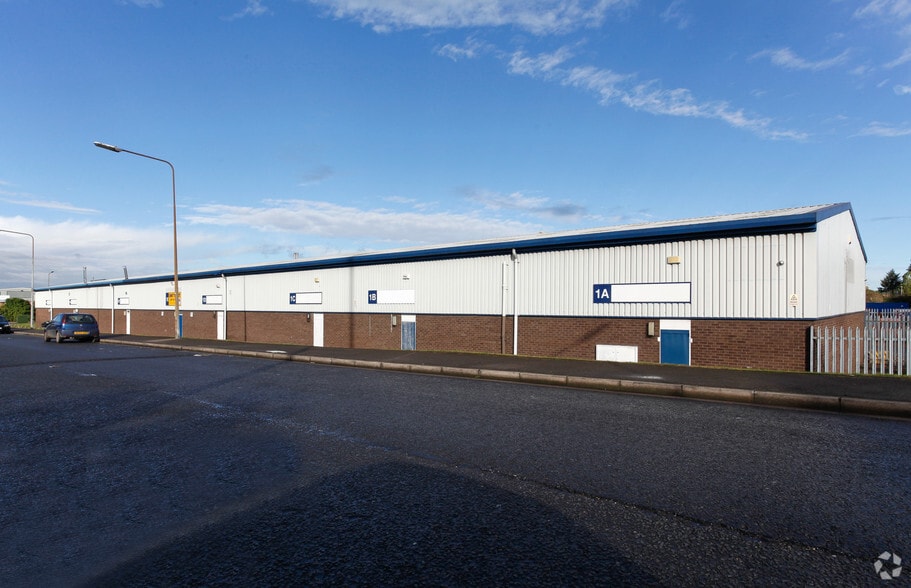 Burma Dr, Hull for lease - Building Photo - Image 2 of 7