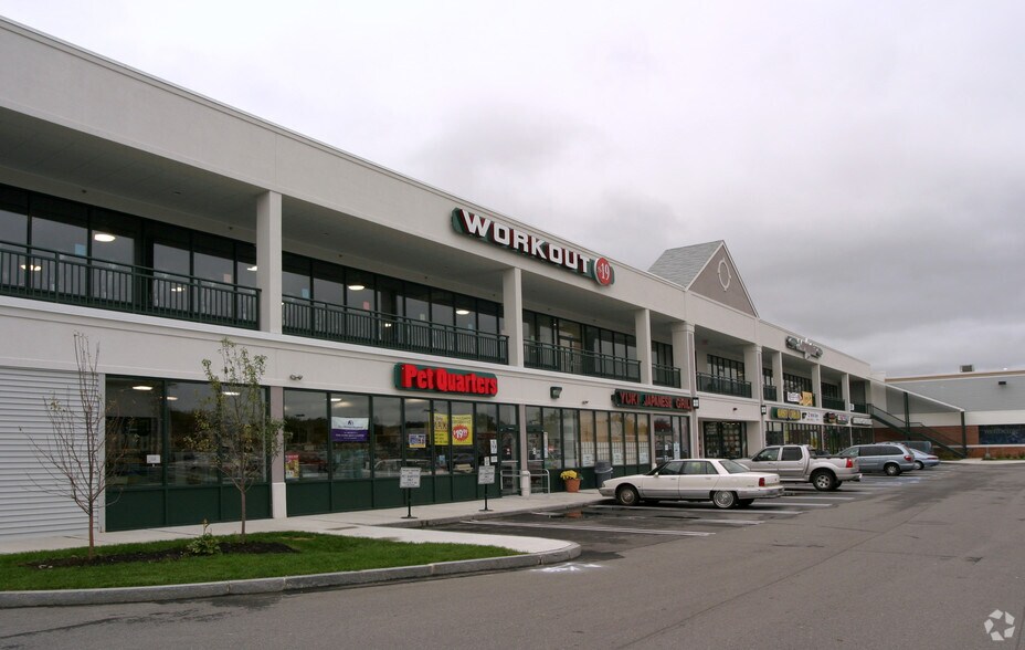 377 S Willow St, Manchester, NH à vendre - Photo du bâtiment - Image 2 de 17