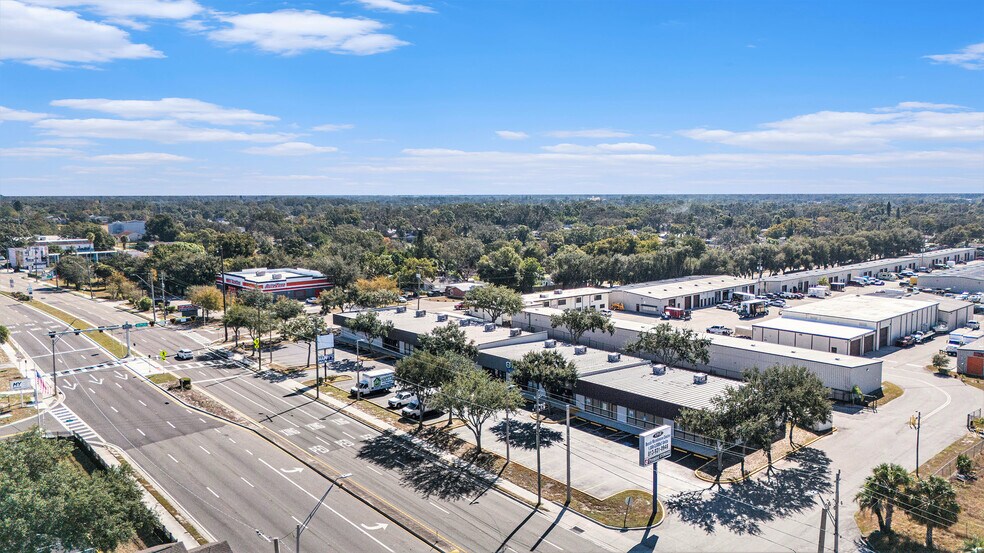 1727 E Busch Blvd, Tampa, FL à louer - Aérien - Image 3 de 22