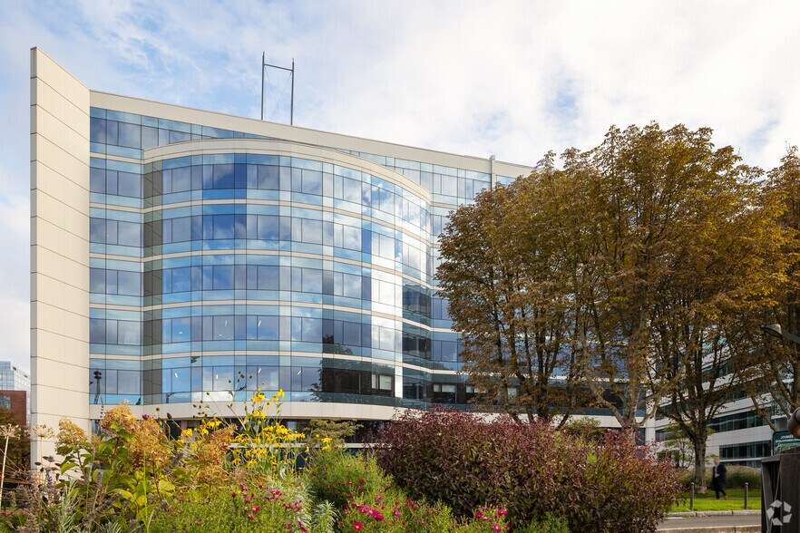 Bureau dans Levallois-Perret à louer - Photo du bâtiment - Image 3 de 8