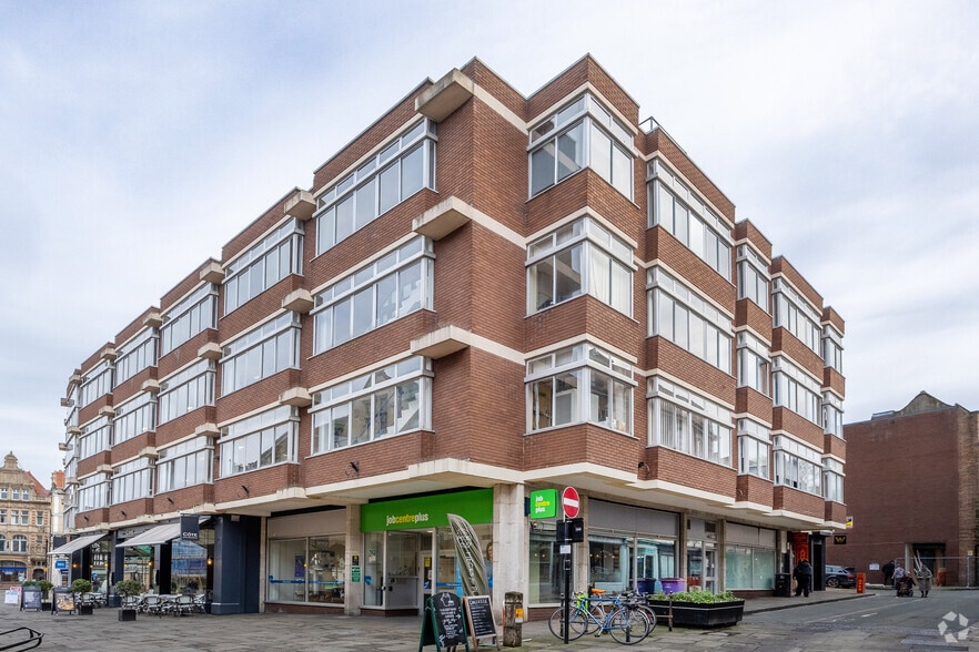 The Sq, Shrewsbury for lease - Primary Photo - Image 1 of 9
