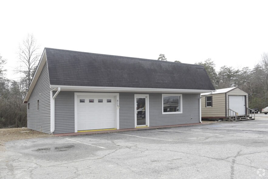 615 W North 1st St, Seneca, SC for sale - Primary Photo - Image 1 of 3