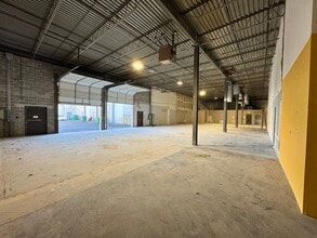 101 Colin Dr, Holbrook, NY à louer Photo intérieure- Image 2 de 22