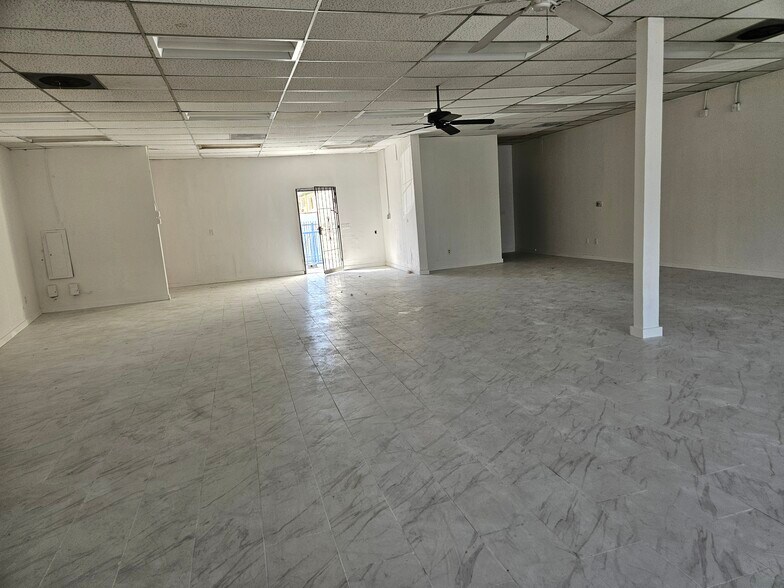 1245 S Fairfax Ave, Los Angeles, CA à louer - Photo du bâtiment - Image 2 de 7