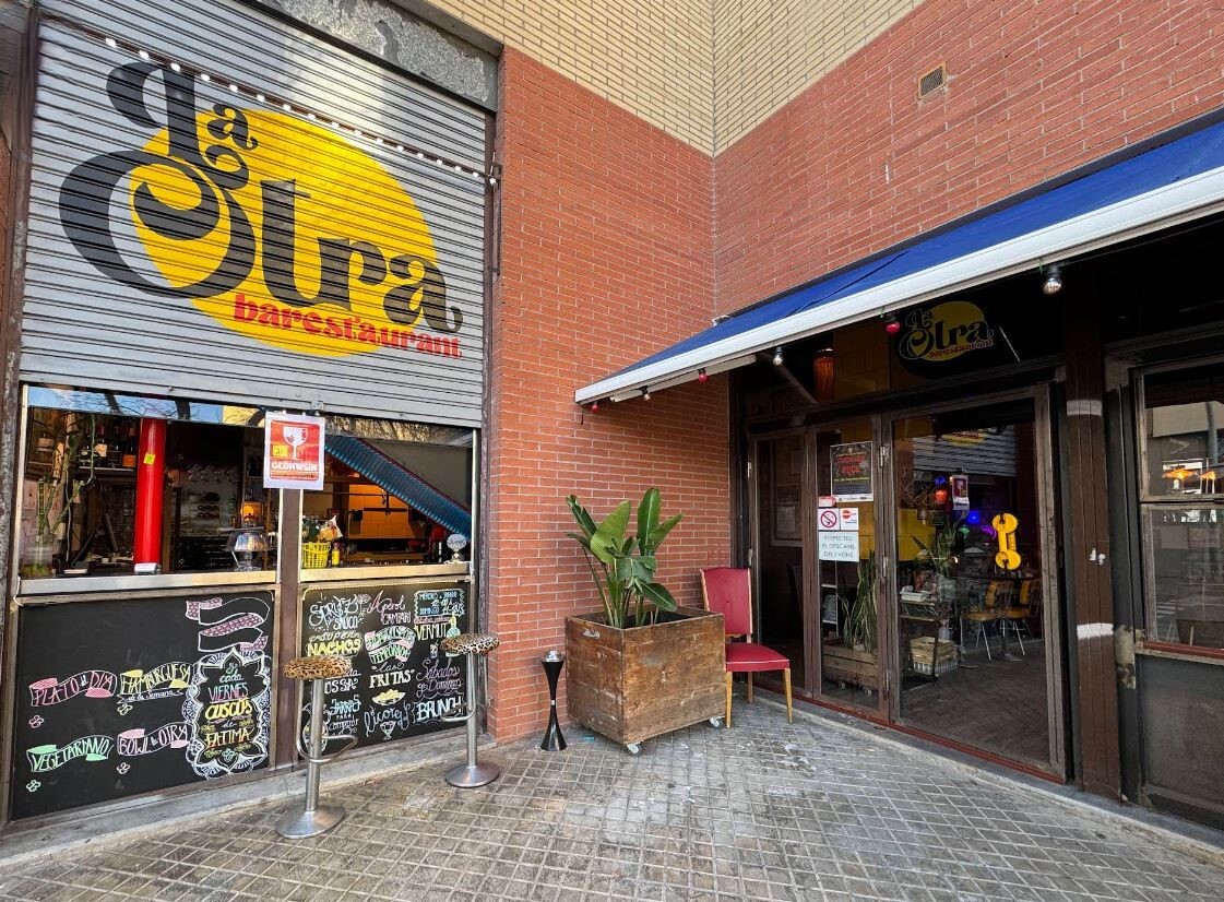 Retail in Barcelona, Barcelona for lease Construction Photo- Image 1 of 14