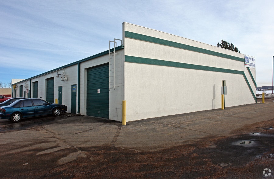 261 Airport Blvd, Aurora, CO for lease - Building Photo - Image 3 of 8