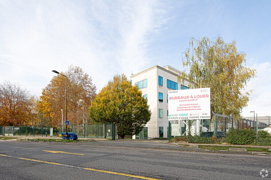 17 Rue Paul Dautier, Vélizy-Villacoublay à louer - Photo du bâtiment - Image 2 de 2