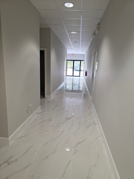 601 N Magnolia Ave, Orlando, FL à louer - Photo du bâtiment - Image 2 de 7