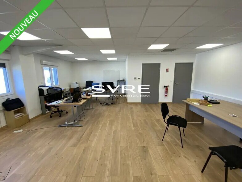 Office in Aubagne for lease - Interior Photo - Image 2 of 6