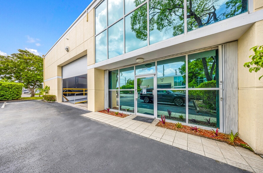 8009 NW 29th St, Doral, FL for sale - Building Photo - Image 1 of 23